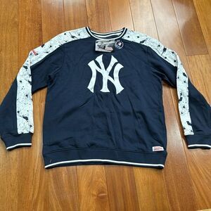 NWT NY Yankees Stitches Sweater Mens Blue Crew Neck Pullover‎ NY Logo size L